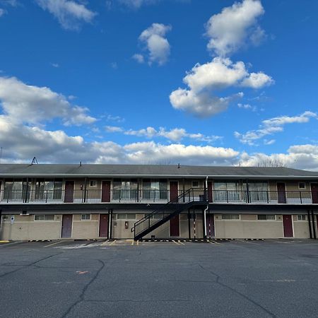 סקאוקוס Royal Motel מראה חיצוני תמונה