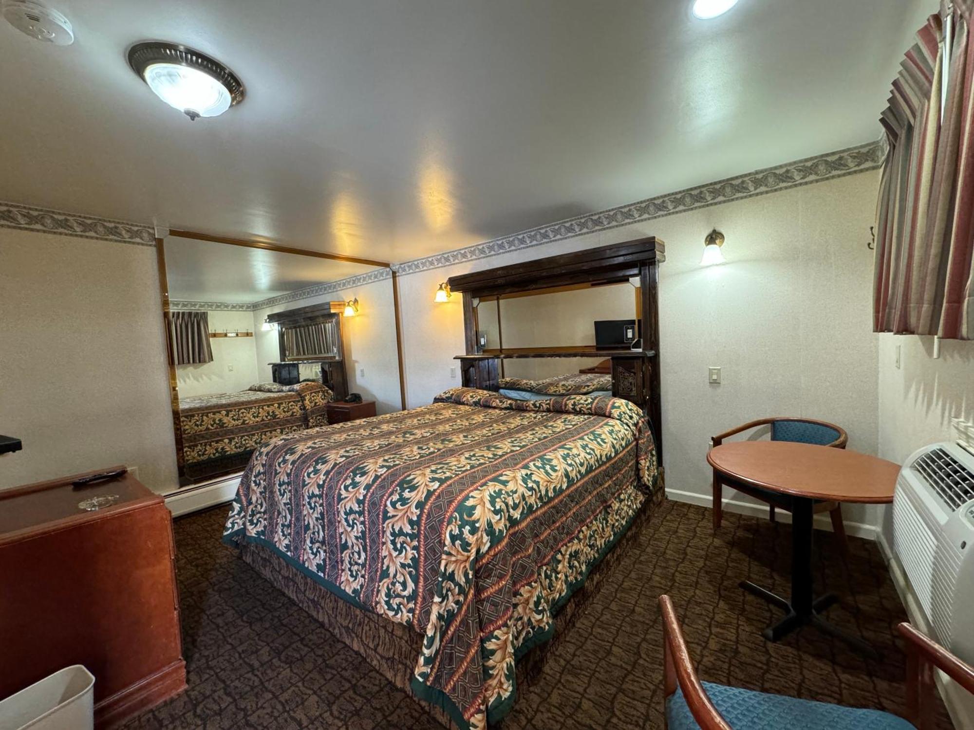סקאוקוס Royal Motel מראה חיצוני תמונה