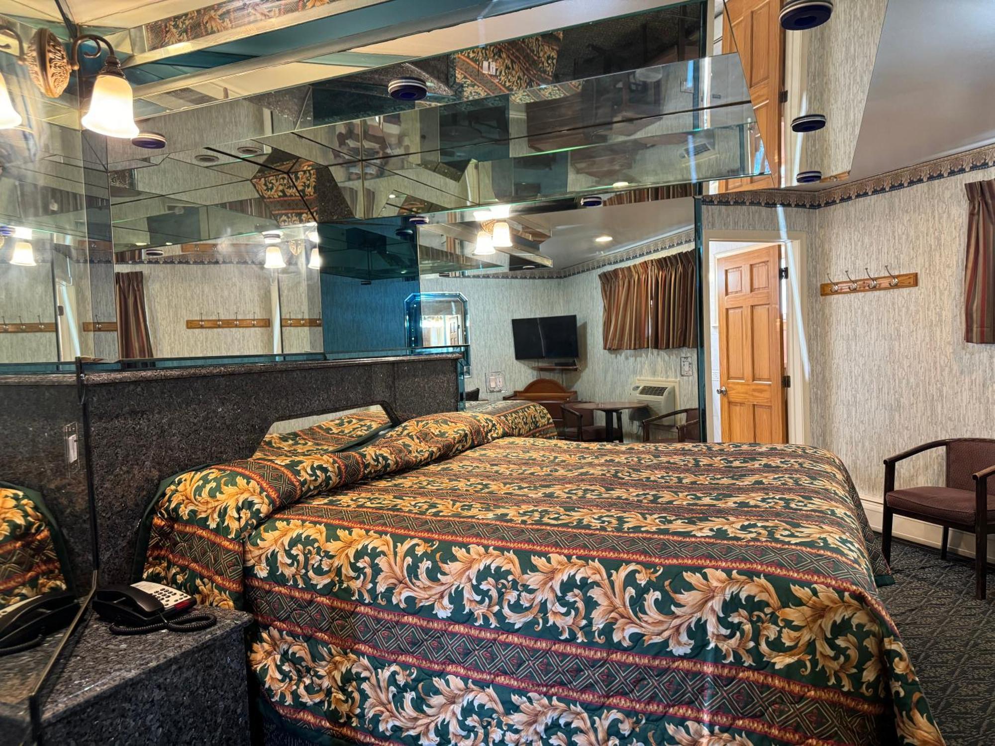 סקאוקוס Royal Motel מראה חיצוני תמונה